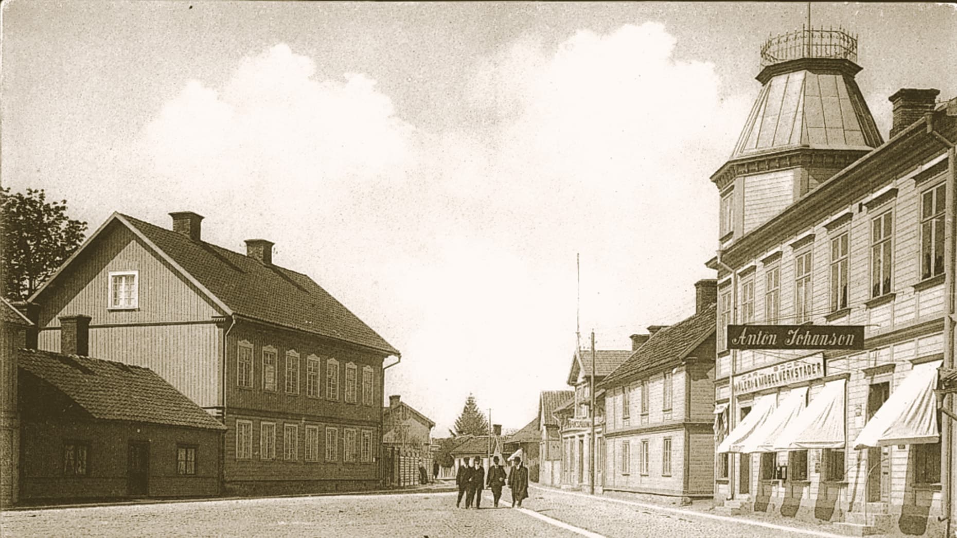 Sandtorget in Hjo where it all started in 1841